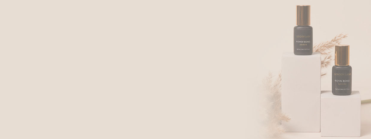 How to Work with Lash Glue in the Summer Blog Banner