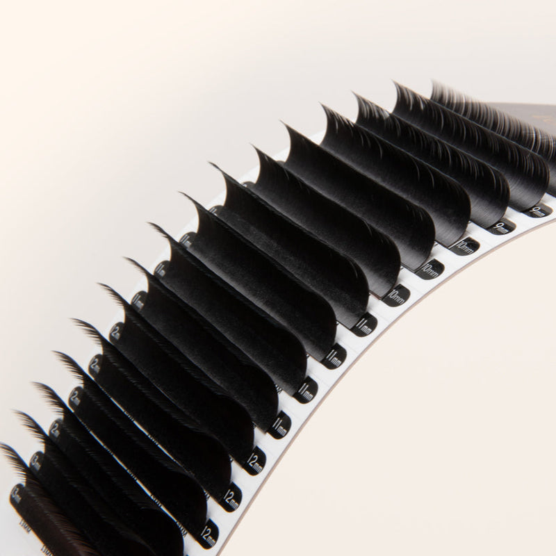 Chelsea Lashes - volume lash extensions, volume lashes, the best volume lashes, the best russian lashes, eyelash extensions, the best lash extensions, the best eyelash extensions, hybrid lashes, russian lashes,  eyelash extensions, classic lashes