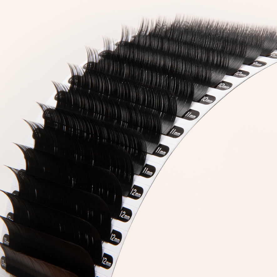 Chelsea Lashes - volume lash extensions, volume lashes, the best volume lashes, the best russian lashes, eyelash extensions, the best lash extensions, the best eyelash extensions, hybrid lashes, russian lashes,  eyelash extensions, classic lashes