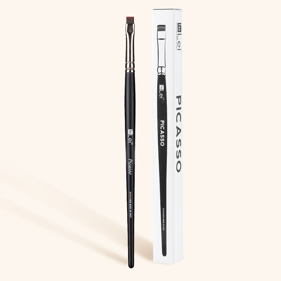 InLei® multifunctional straight cut lash and eyebrow brush