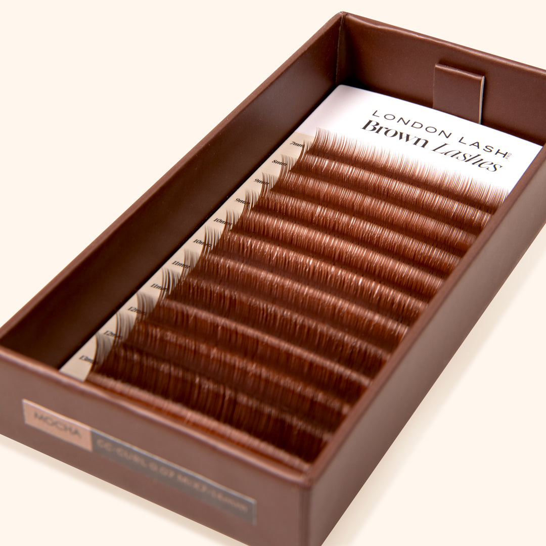 mix tray of medium brown synthetic eyelash extensions 